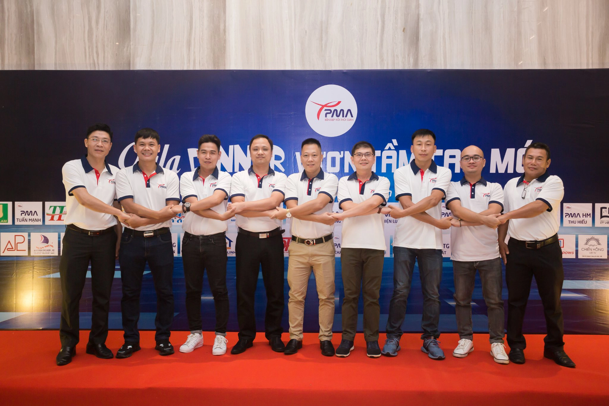 Nhom-pma-to-chuc-chuong-trinh-tri-an-khach-hang-2022-vuon-tam-cao-moi (5)