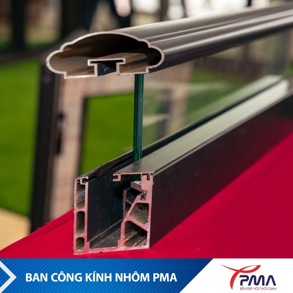 Ban-cong-kinh-pma-giai-phap-cho-nha-pho-hien-dai (4)