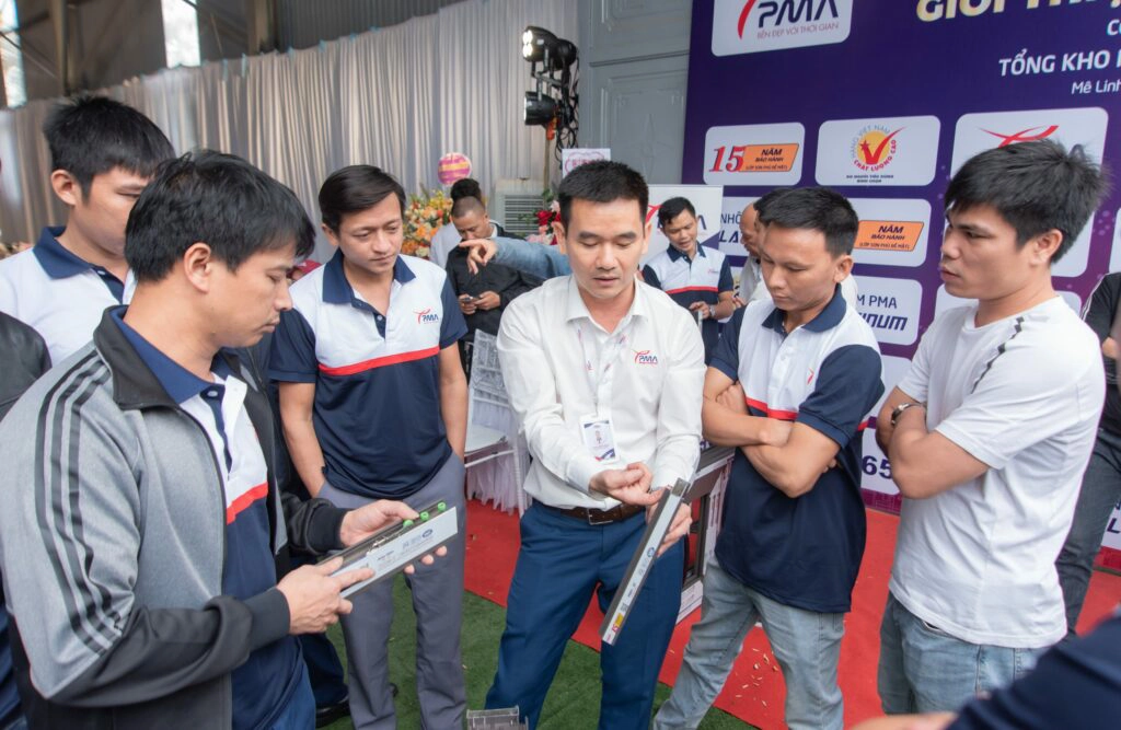 Chuong-trinh0tri-an-khach-hang-gioi-thieu-san-pham-moi-tai-tong-kho-nhom-pma-tung-van (5)