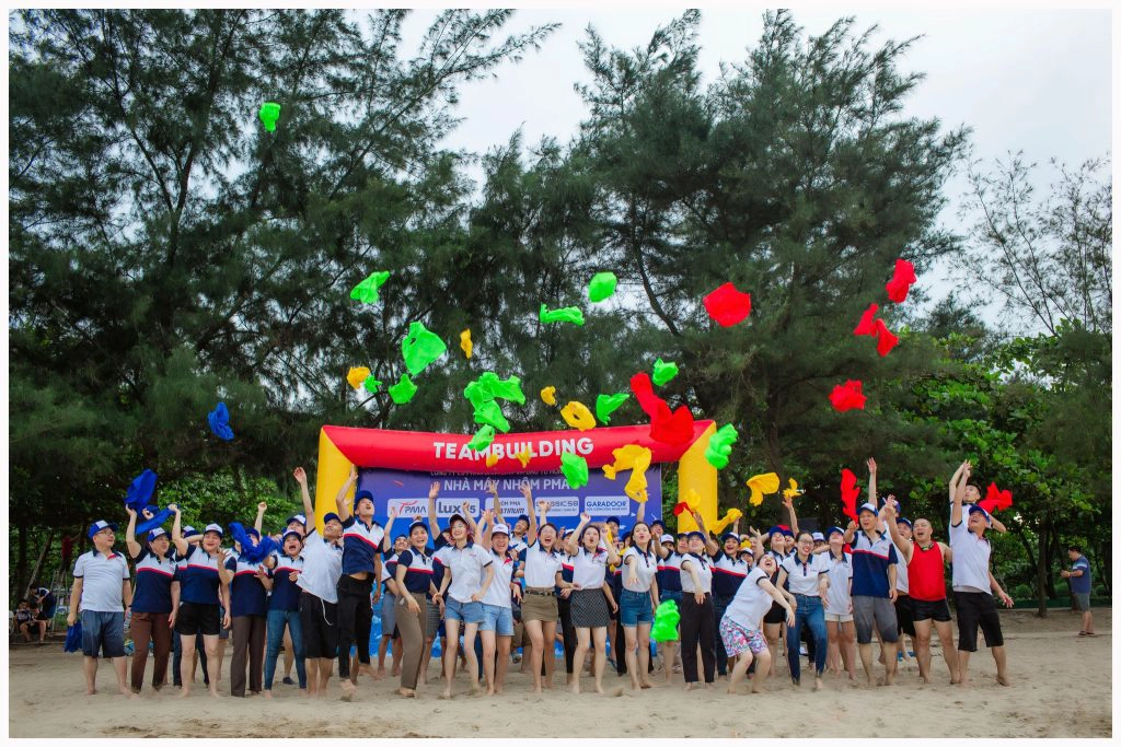 Cong-ty-hung-phat-to-chuc-tham-quan-du-lich-cho-can-bo-nhan-vien-2023 (6)