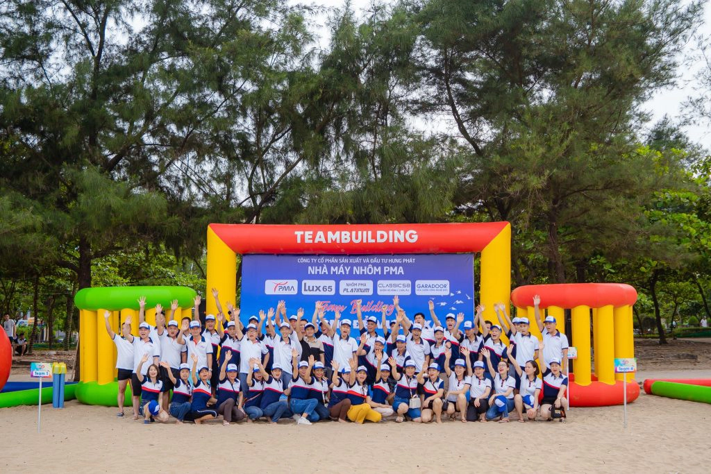 Cong-ty-hung-phat-to-chuc-tham-quan-du-lich-cho-can-bo-nhan-vien-2023 (7)