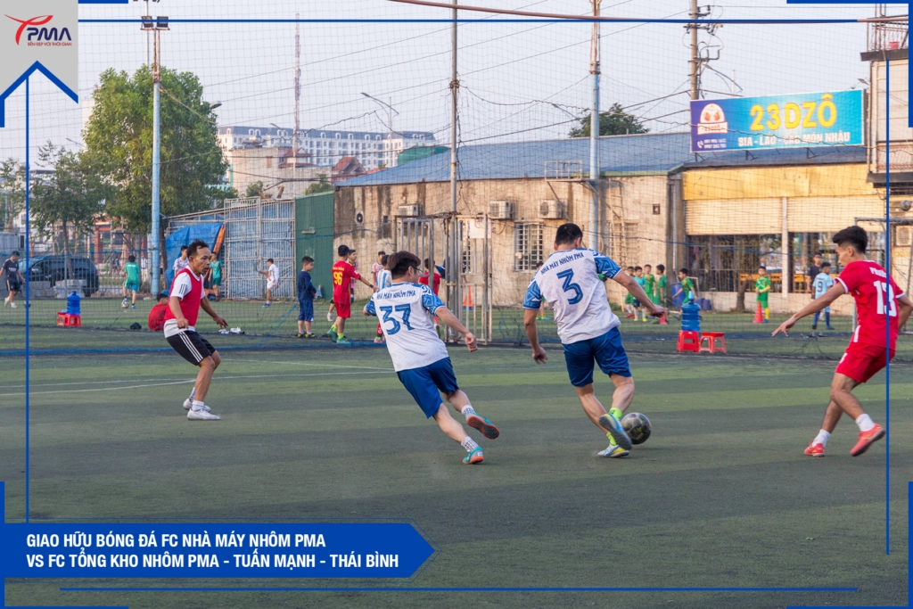 Giao-huu-bong-da-giua-fc-nhom-pma-voi-tong-kho-nhom-tuan-manh-thai-binh (3)