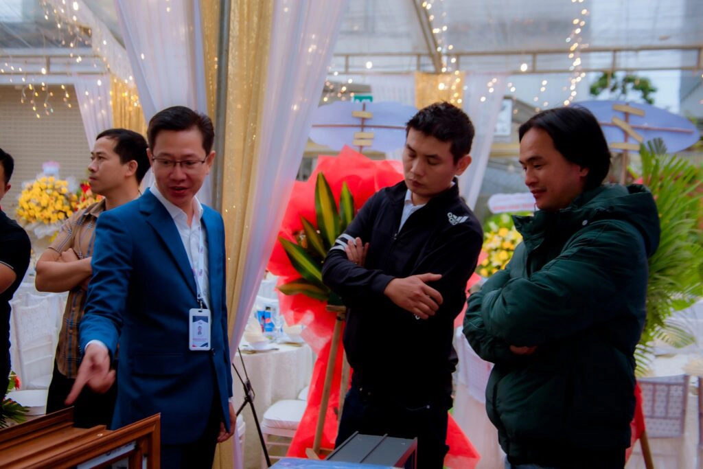 Mung-khai-truong-chi-nhanh-cong-ty-the-luc-dai-ly-nhom-pma-bao-loc (15)