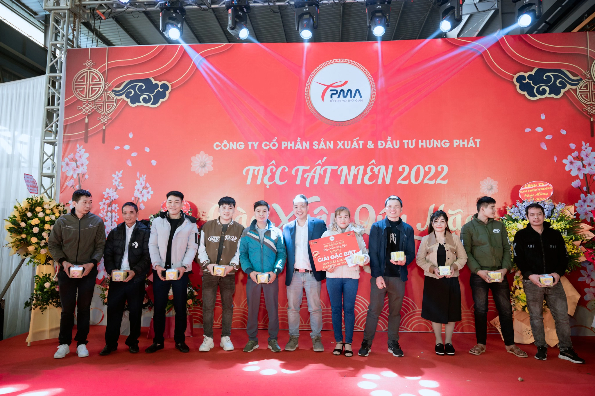 Nhom-pma-gala-tong-ket-2022-19