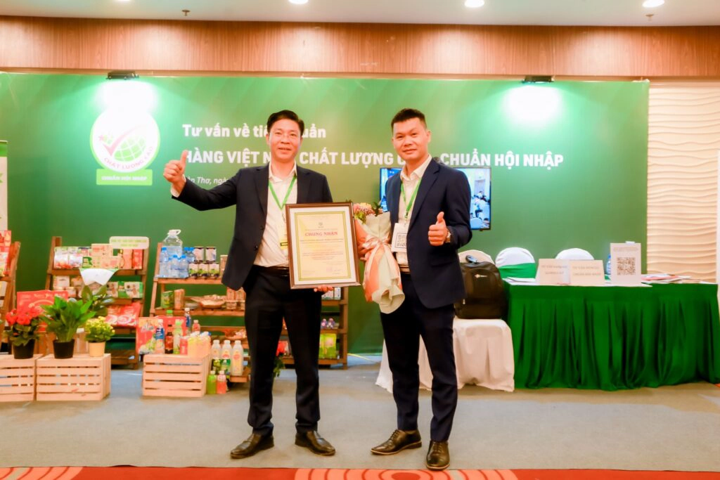 Thuong-hieu-nhom-pma-vinh-du-nhan-giai-thuong-hang-viet-nam-chat-luong-cao-chn-2022