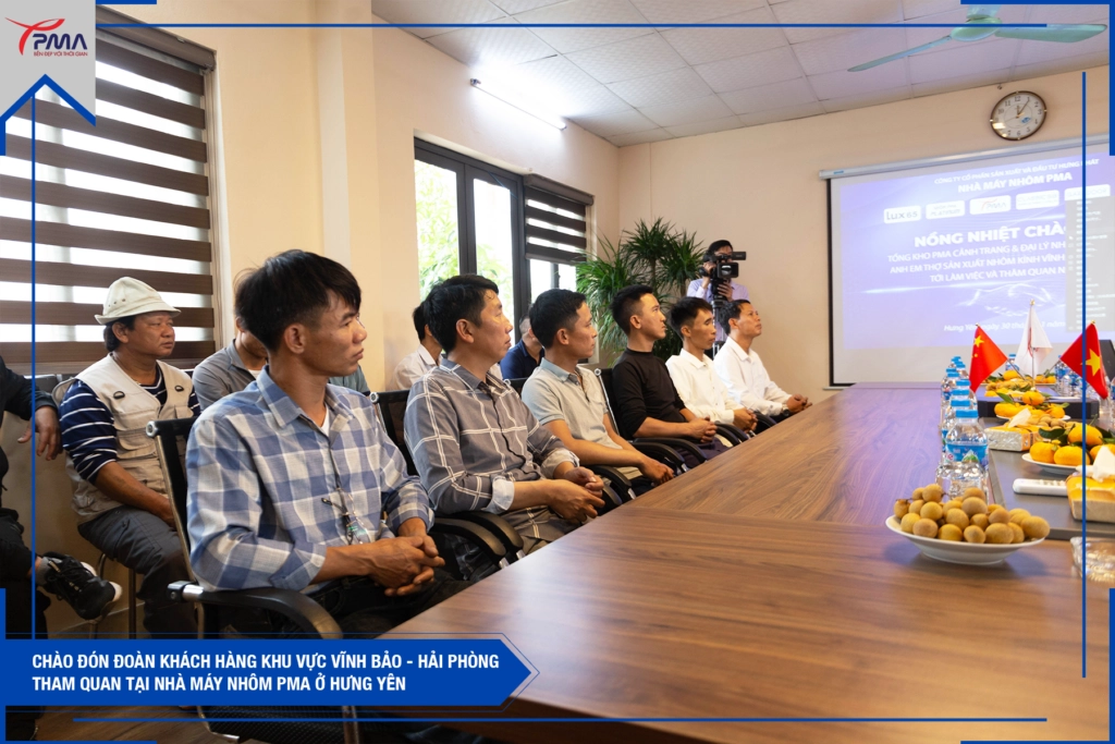 Tiep-don-khach-hang-khu-vuc-vinh-bao-hai-phong-tham-quan-tai-nha-may-nhom-pma (10)