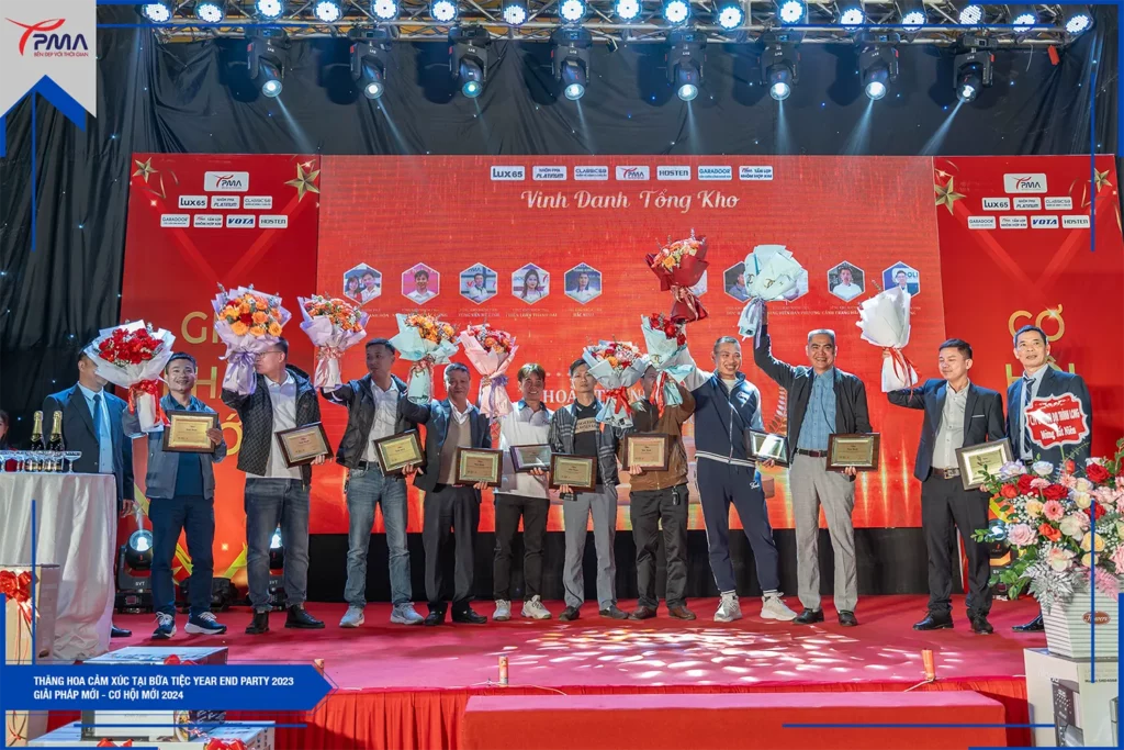Nhom-pma-thang-hoa-cam-xuc-tai-bua-tiec-year-end-party-2023-giai-phap-moi-co-hoi-moi-2024 (4)