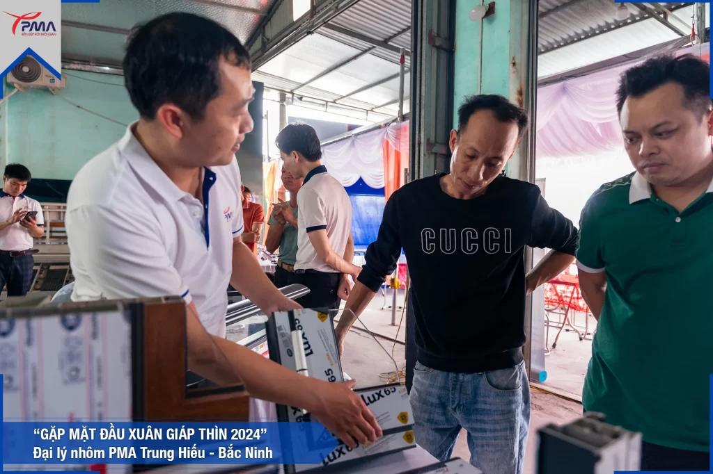 Tria-nghiem-cac-dong-san-pham-moi-cua-nha-may-nhom-pma-tai-buoi-gap-mat-dau-xuan-dai-ly-nhom-pma-trung-hieu (2)